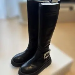 Chesty ブラックロングブーツ パール装飾 2025年最新】Chesty レディース ブーツの人気アイテム - メルカリ