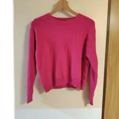 ユニクロ　ピンク長袖セーター　ウール100