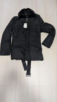 COMME CA ISM・ブラックファー付きダウンジャケット