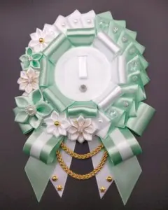 痛ロゼット　白✕淡い黄緑色の和風ロゼット　推しロゼット　推し活グッズ　緑担当