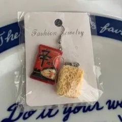 Item thumbnail for item 27eb9a4b-1462-47d1-bdc5-86c8c8998d2a