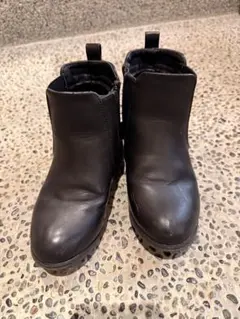 キッズ　ショートブーツ　ブラック　19cm