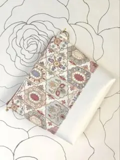 インド刺繍生地　マチあり　ポーチ
