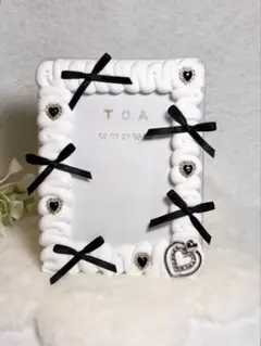 トレカケース ホイップデコ B8 硬質カードケース白 黒 リボン ハート