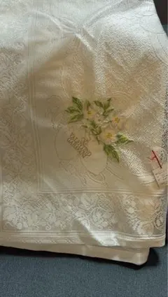 H9156F◾️ヴァレンティノ ガラヴァーニ　百合刺繍レーステーブルクロス H9156F◾️ヴァレンティノ ガラヴァーニ 百合刺繍レーステーブルクロス