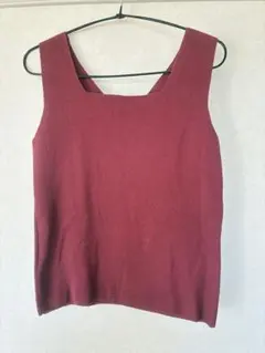 バーガンディ ニット