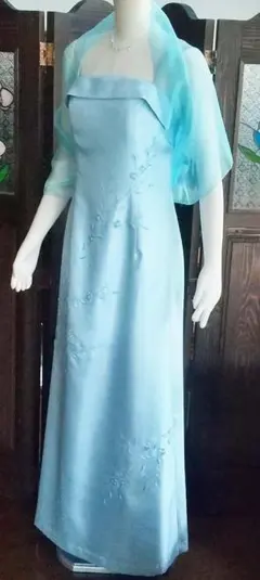 ハンドメイドビーズ刺繍Aラインドレス。ストールセットセール。3サイズ 