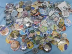 ☆2kgアニメ　キャラグッズ　大量　まとめ売り　缶バッジ/R0630
