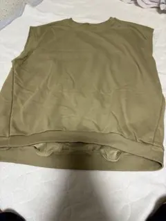 ウリッカ カーキ色ノースリーブスウェット ベスト Lサイズ