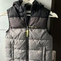 H&M中綿入りフードダウンベスト