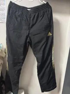【美品】adidas トレーニングパンツ 黒/金　ウィンドブレーカー　Lサイズ
