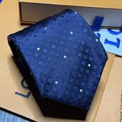 2026年新品✨箱袋付❗️LOUIS VUITTON ネクタイ メンズ シルク 2026年新品✨箱袋付❗️LOUIS VUITTON ネクタイ メンズ シルク - メルカリ
