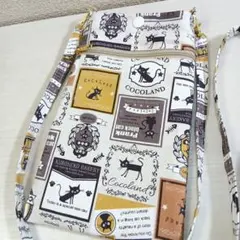ココねこさん　スマホポーチ　　　　　ショルダー付き