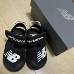 new balance 綺麗な品　サンダル14センチ　水陸両用　ブラック