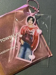 SMTOWN ポップアップ キーホルダー 6000円 トレカ ウォンビン SMTOWN ポップアップ ハート キーホルダー 6000円 トレカ