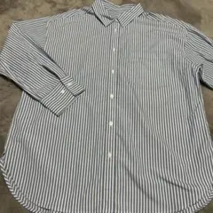 青と白のストライプ長袖シャツ