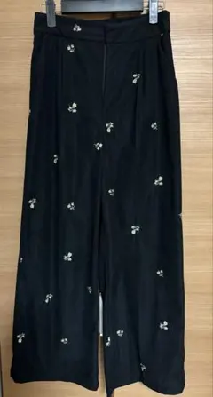 Te chichi TERRASSE 刺繍コーデュロイパンツ