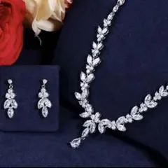 ジルコニア2点セット ピアス・ネックレス シルバー　ウエディングアクセサリー