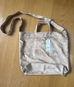CONFIRM ベージュ ショルダーバッグ