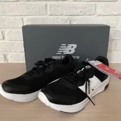 ★new balance ★ブラック/ホワイト スニーカー23センチ