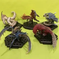 モンスターハンター 12体まとめ売り　フィギュア モンスターハンター フィギュア まとめ売り モンハン 12体 - メルカリ