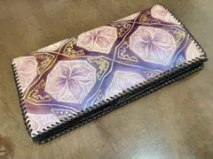 革製　花柄　押細工　大きめ長財布　クラッチバック