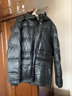 UNIQLO ファー付きブラックダウンジャケット