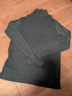 グリーン ハイネック トップス