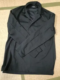 DRAW FIT 黒いシャツ