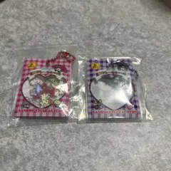 サンリオキャラクターズ　シャカシャカフレークシール風チャーム　メロクロ