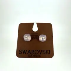 SWAROVSKI ELEMENTS スタッドピアスライトピンク