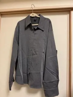 グレー 長袖シャツ ポケット付き
