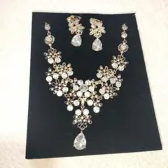 Item thumbnail for item 6796a096-bebe-46dd-a4f6-0cd25b1fc1cf