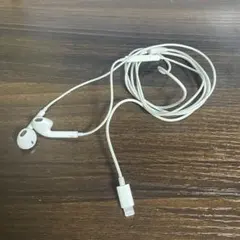 有線イヤホン Lightning
