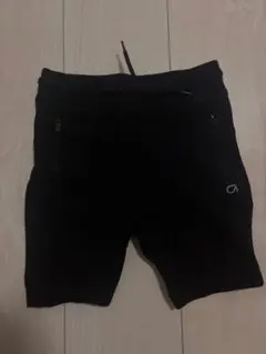 GAP 黒 ジッパーポケット付き ハーフパンツ