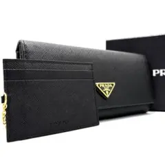 《未使用に近い》プラダ 長財布 サフィアーノレザー 三角ロゴ カードケース付 黒