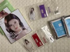 値下げ！！NIZIU くじ ミニ色紙 アクリルスタンドキーホルダー2個セット