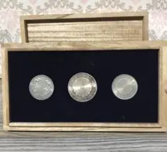 2025年最新】天皇陛下御在位60年記念 硬貨 3枚セットの人気アイテム