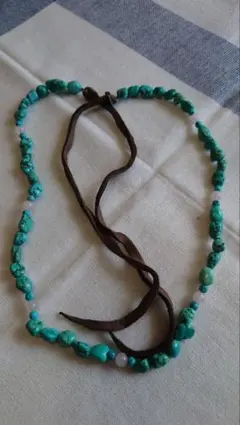 インディアンジュエリー　ターコイズネックレス　革ひも付き