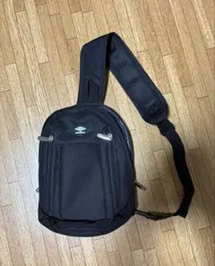 umbroボディバッグ