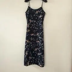 未使用 ZARA 人気 可愛い花柄キャミワンピースのサムネイル