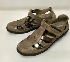 Hush Puppies ベージュ ストラップサンダルのサムネイル