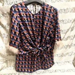 ZARA WOMAN ザラウーマン トップス サイドリボン 幾何学模様 羽根付のサムネイル