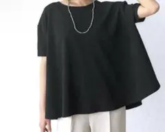 新品　完売品エンボス　フレア　トップス　カットソー　半袖
