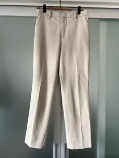 UNIQLO ベージュ スラックス カジュアルパンツ