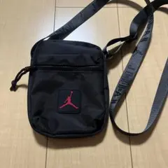 NIKE JORDAN ショルダーバッグ ブラックのサムネイル