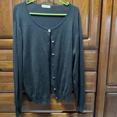 黒いボタン付き長袖カーディガン 3L