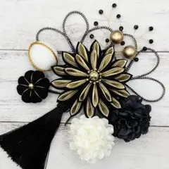 髪飾り　A 4335 つまみ細工　成人式　卒業式　結婚式　七五三　帯留め