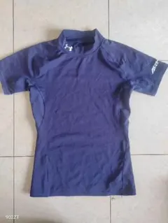 アンダーアーマー　アンダーシャツ　YLＧ