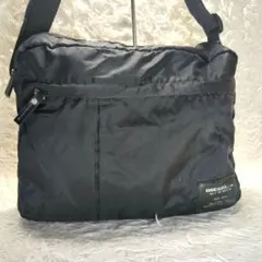 美品 DIESEL ショルダーバッグ メッセンジャーバッグ ナイロン 黒